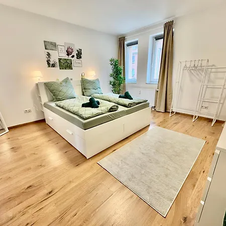 Διαμέρισμα Fewo-palmtrees 3 - Grosse Und Moderne 2 Zimmerwohnung Mit Sued-west Balkon In Gladbeck-mitte Naehe Movie Park Und Arena Aufschalke