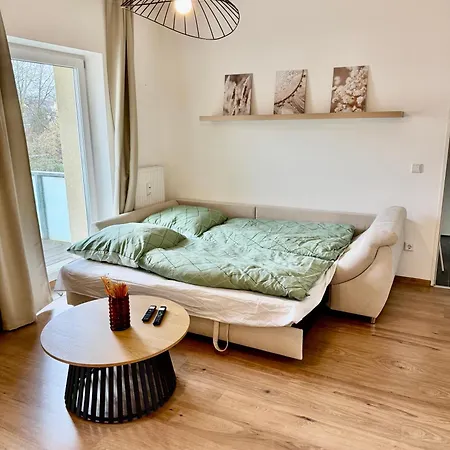 Fewo-palmtrees 3 - Grosse Und Moderne 2 Zimmerwohnung Mit Sued-west Balkon In Gladbeck-mitte Naehe Movie Park Und Arena Aufschalke Апартаменты