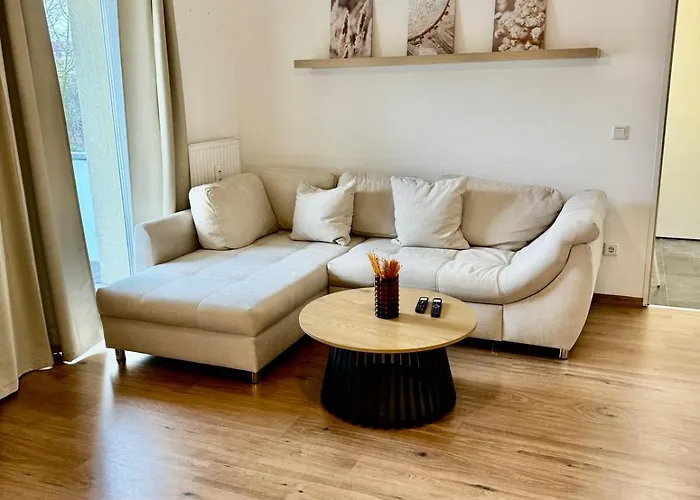 Fewo-palmtrees 3 - Grosse Und Moderne 2 Zimmerwohnung Mit Sued-west Balkon In Gladbeck-mitte Naehe Movie Park Und Arena Aufschalke Apartamento