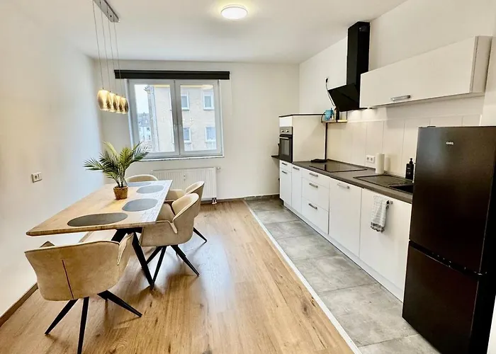 Apartamento Fewo-palmtrees 3 - Grosse Und Moderne 2 Zimmerwohnung Mit Sued-west Balkon In Gladbeck-mitte Naehe Movie Park Und Arena Aufschalke